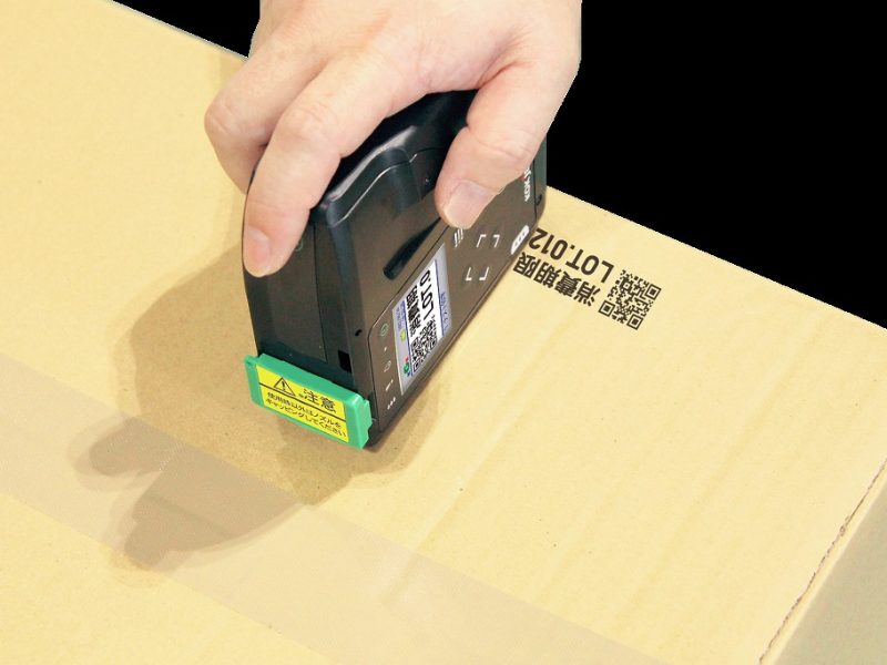 片手で楽々！手書き・手貼りを「スマートな印字」へ、現場の新常識